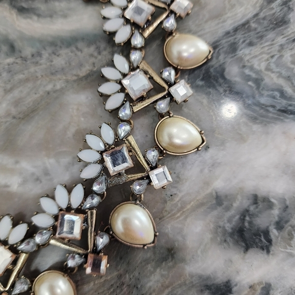 Vintage Cream and Crystal Floral Statement Necklace - Picture 5 of 8